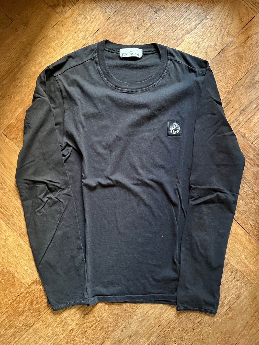 Stone Island T-Shirts: STONE ISLAND t-shirt manches longues – Gebraucht aus LAUSANNE von PUMPERNICKEL3 1
