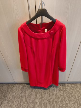 Rotes Kleid, elegant für den Herbst, Grösse 44