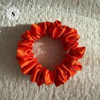 18# orange 100% Mulberry Silk Scrunchie Size S - NEW!