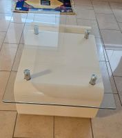 Schöner Kaffee Sofa Tisch weiss Glasplatte 120x65cm H 43cm
