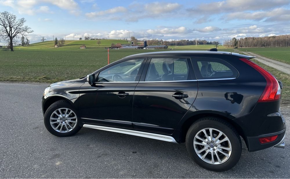 Volvo XC60 D3 R-Design AWD 105‘000Km