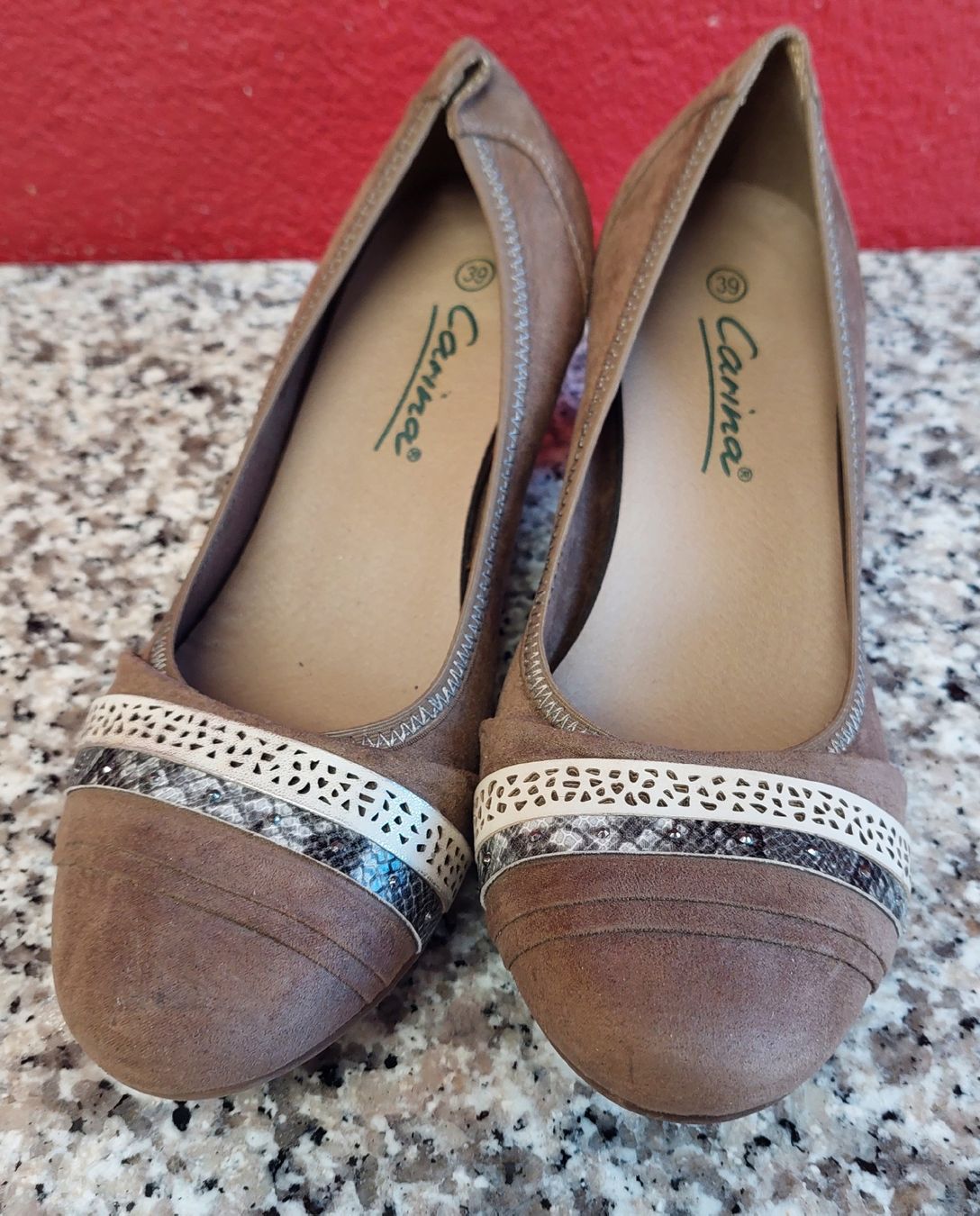Scarpe da donna: Pumps 39 von Carina – Usato da Stettlen venduto da Dolores1987 1