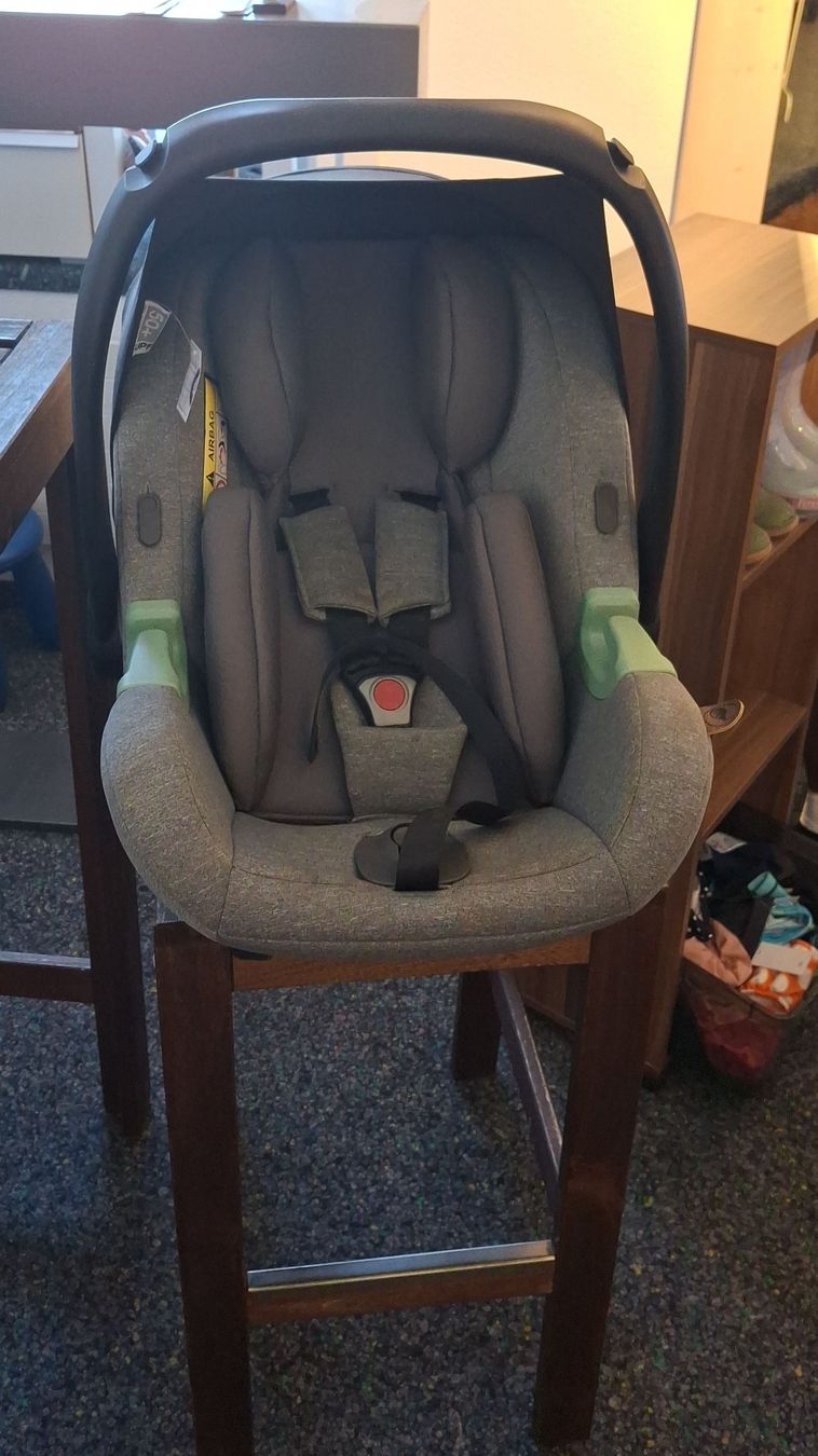 ABC Design Auto-Kindersitze: Babyschale Grau guter Zustand – Gebraucht aus Niederbipp von KiddyBoerse