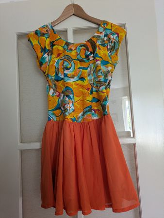 Kleid bunt Grösse S handgenäht