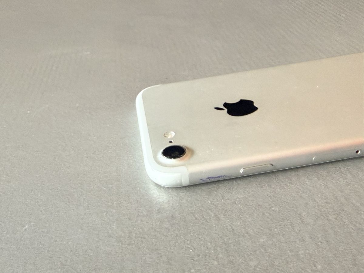 Apple Telefoni cellulari / Smartphones: iPhone 7 Argent, 128 Go – Difettoso da epalinges venduto da Misterazz 5