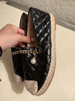 Elegante Espadrilles in Schwarz mit Perlen, Gr. 37