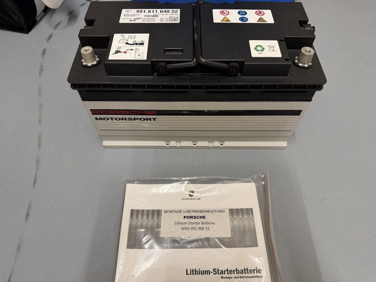 Porsche Tutti pezzi di ricambio auto: Porsche Batterie – Nuovo e nell'imballaggio originale da Oberentfelden venduto da kto_gwt5