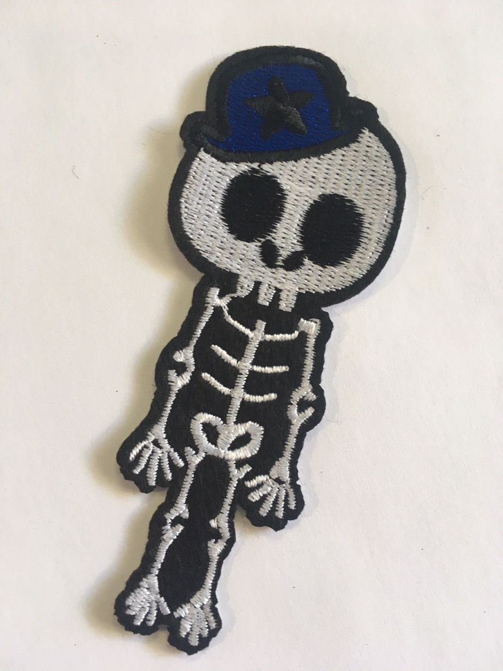 Placchette & Badge: Skelet Boy Badge – Nuovo e nell'imballaggio originale da Ostermundigen venduto da Mcone