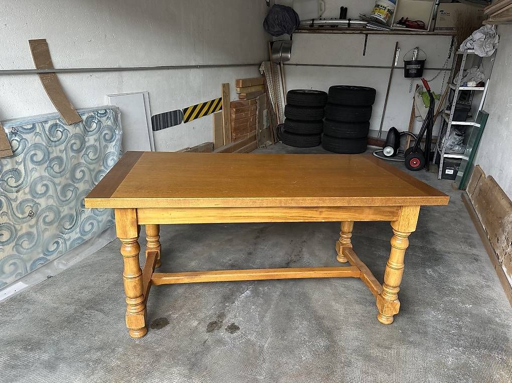 Tavoli: Table en chêne massif  – Usato da St-Imier venduto da ala_b9v9