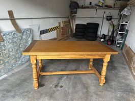 Table en chêne massif 
