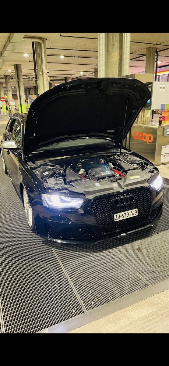 Automobili: Audi Rs4 v8 4.2 2013 – Usato da zürich venduto da khouya01 4