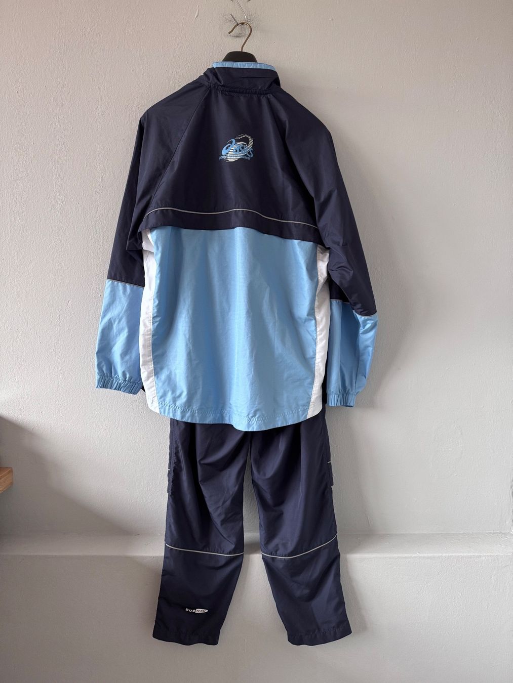 Asics Giacche: Asics training jacket pants MADE IN JAPAN MEN L – Usato da Neuchâtel venduto da _Easy_to_Find_ 4