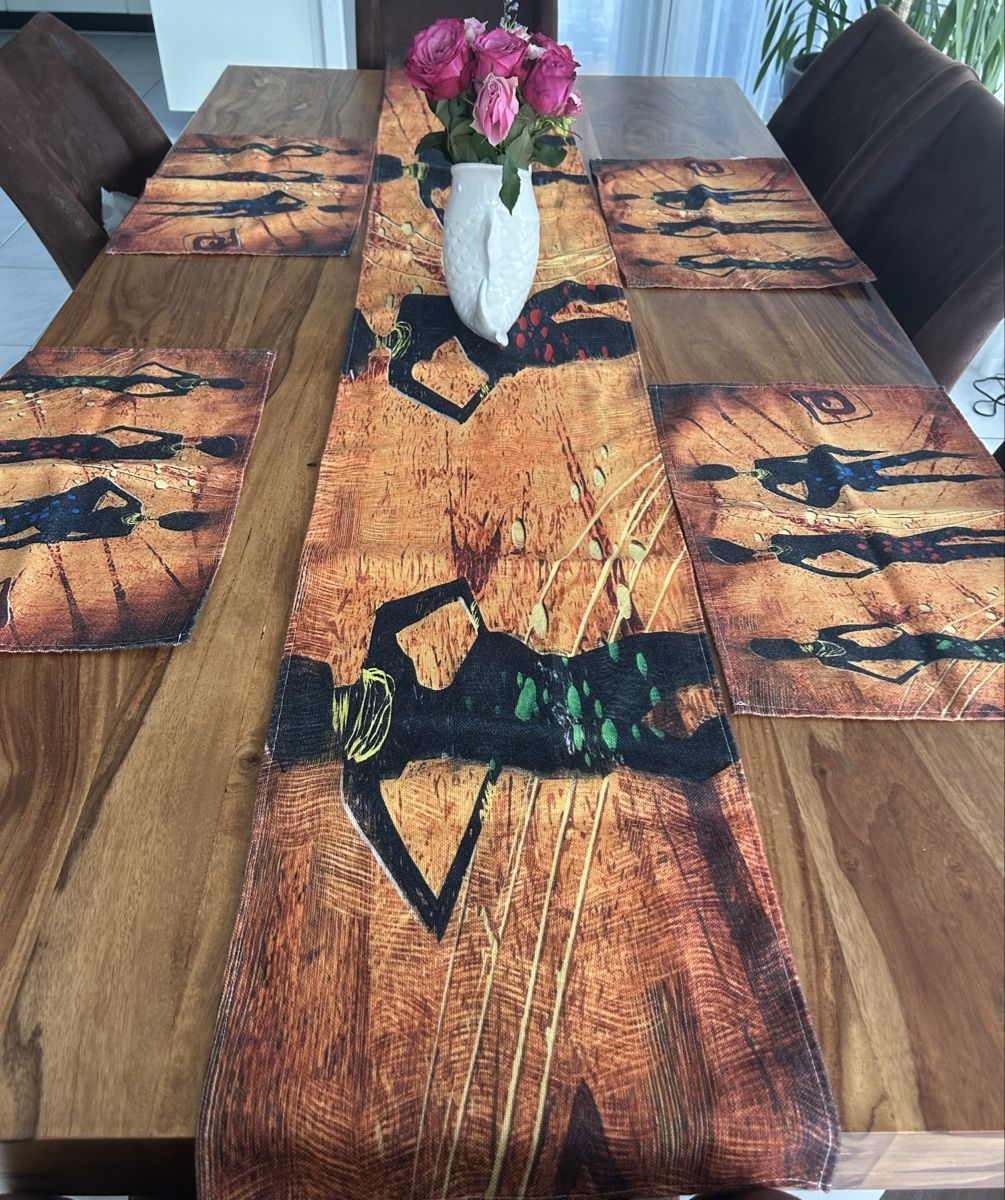 Tovaglioli: Table Runner with 4 Place Mats, African Pattern Decor – Usato da Saland venduto da ele_vc96