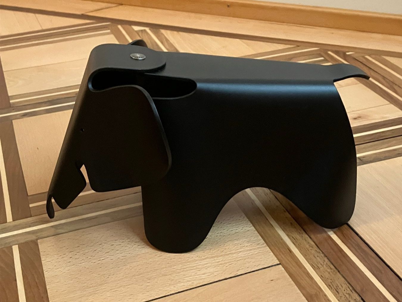 Vitra Tabourets: Vitra - Elephant Eames small - schwarz - neuwertig – D'occasion à St. Gallen par eva_2sc2 1