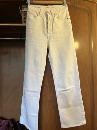 Levi’s xs/34 straight / off white