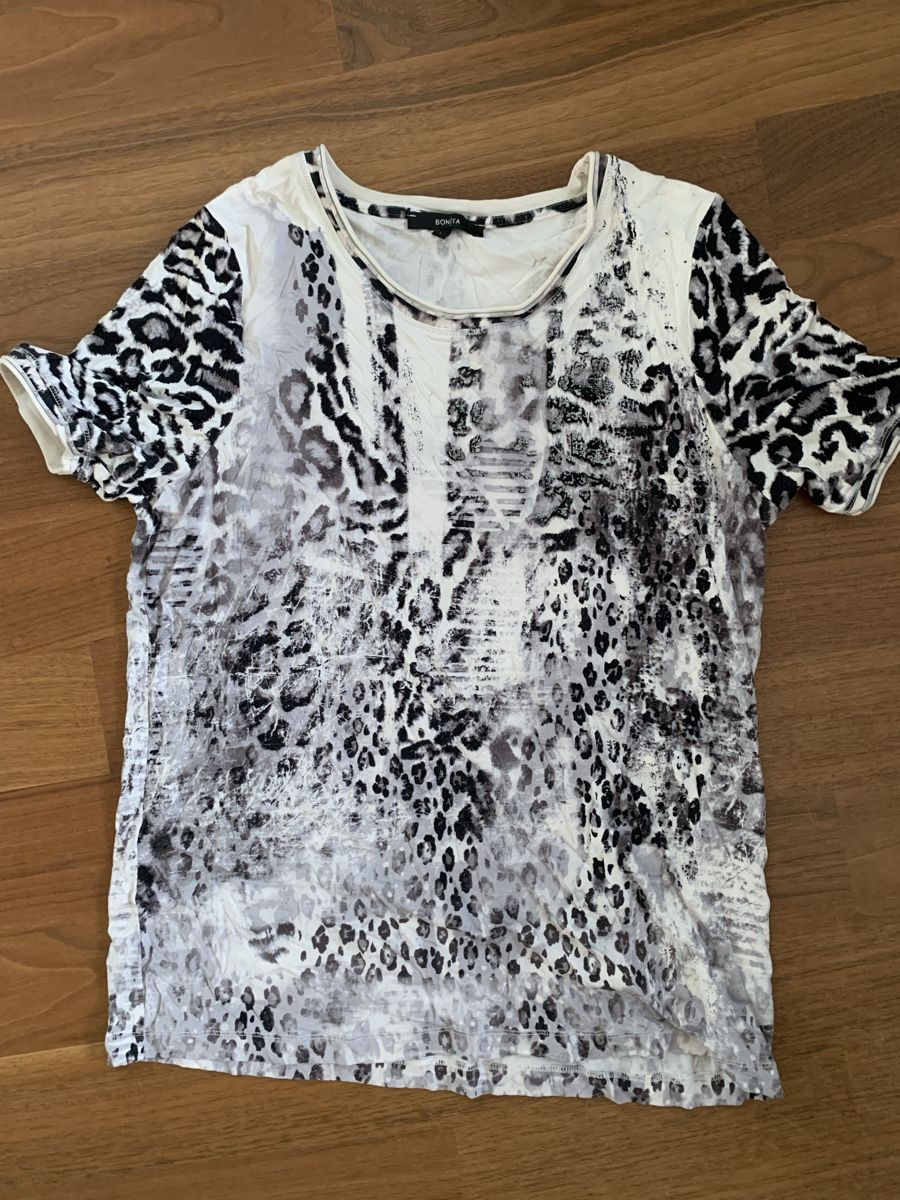 Bonita Lotti di vestiti: Shirts Tiermuster Grösse L Bonita – Usato da Aarwangen venduto da ChristineHoKa 1