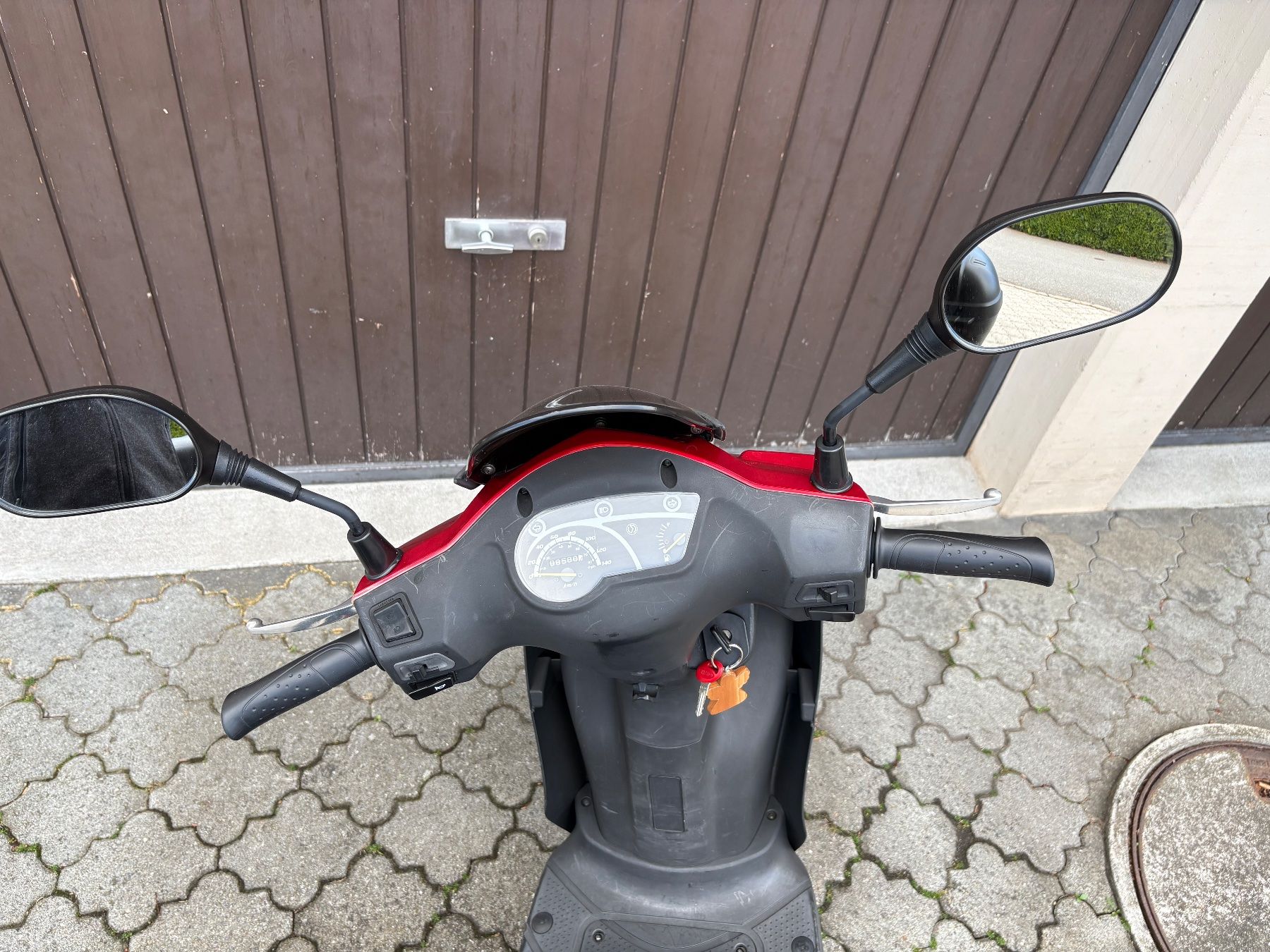 Sym Scooters: Roller SYM Orbit 125 ab Fr. 1.- – Gebraucht aus Einsiedeln von E-Street 7