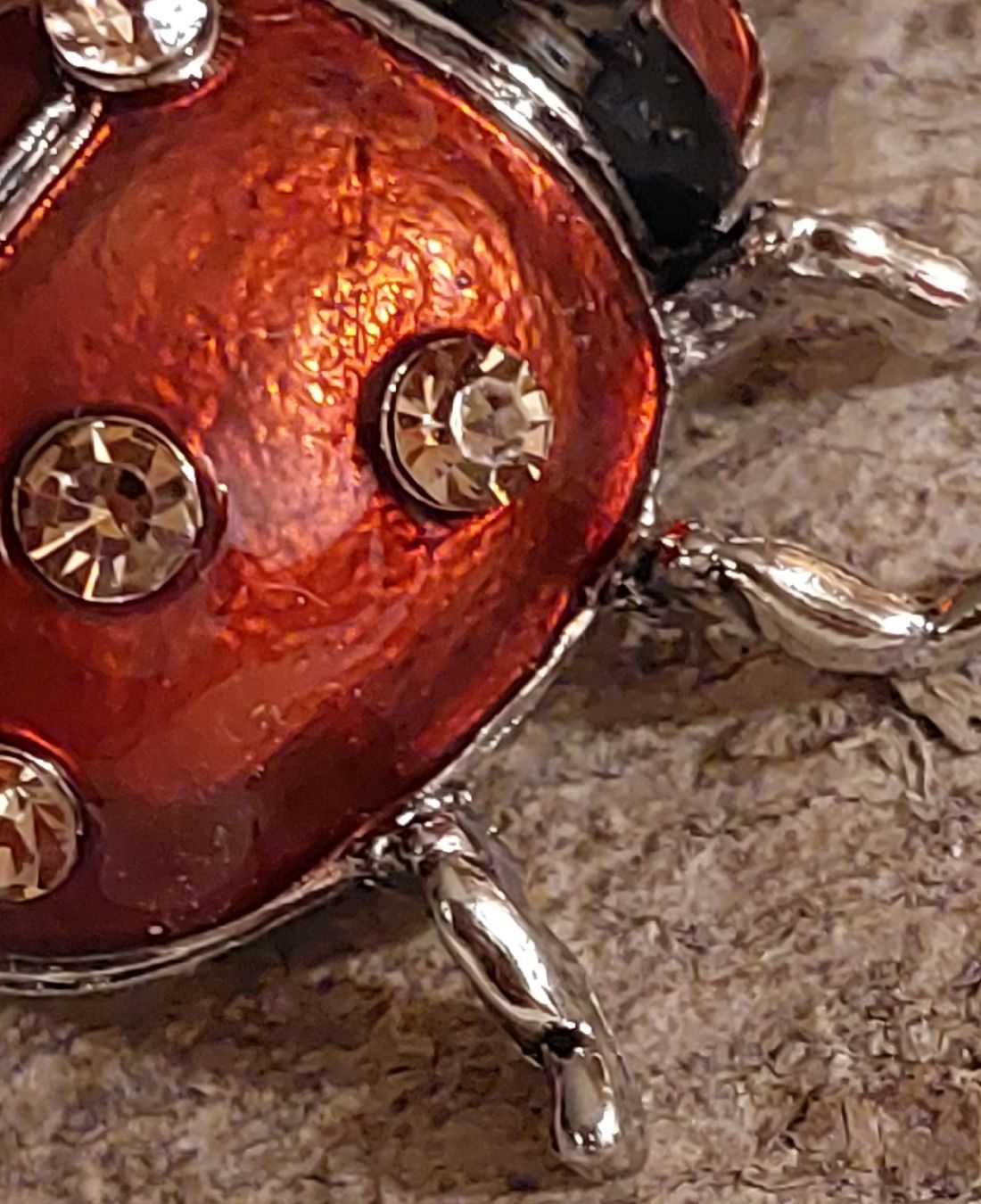 Spille & Fermagli: Vintage Glücksbringer-Brosche Marienkäfer mit Strass – Nuovo (secondo la descrizione) da Oberwil BL venduto da Hunajakakku