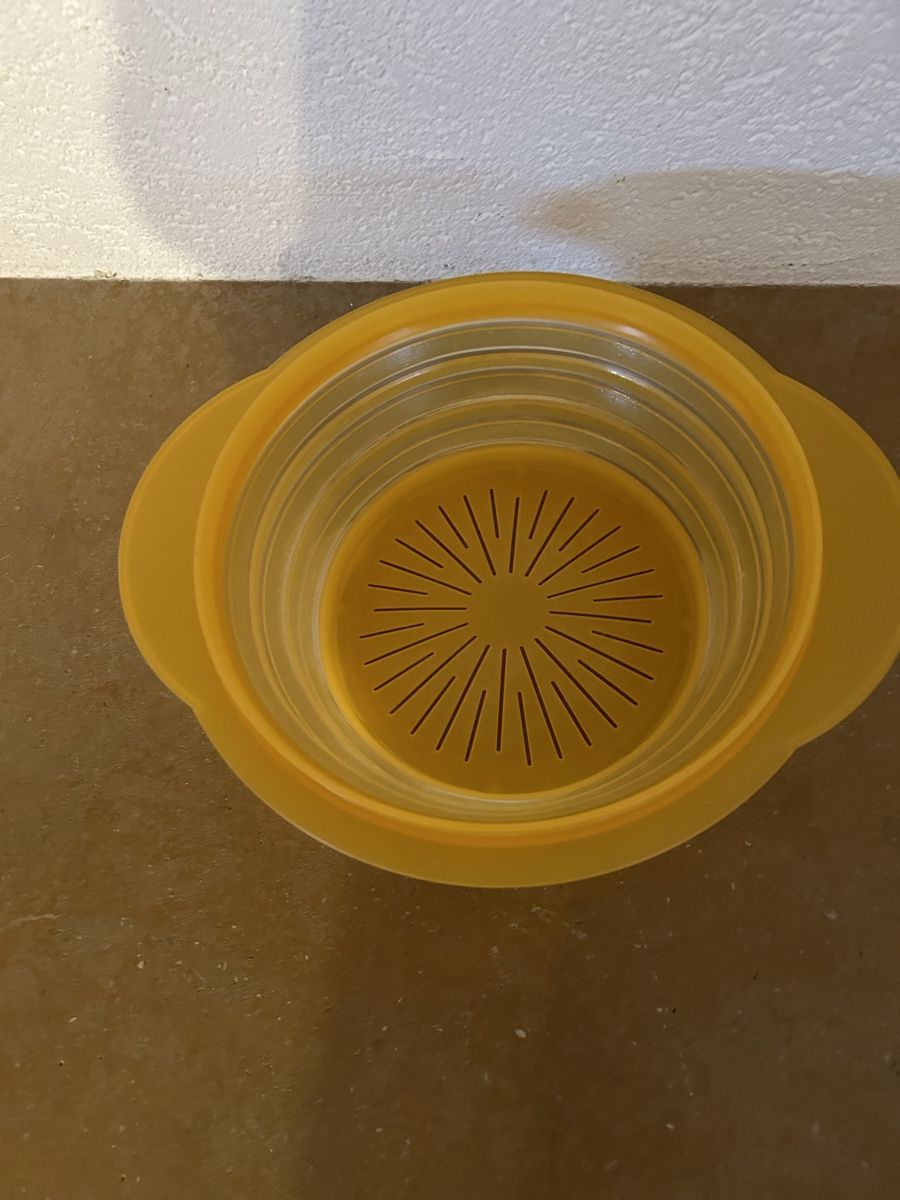 Tupperware Recipients et similaires: Passoire Tupperware – D'occasion à Montsevelier par Batson 1
