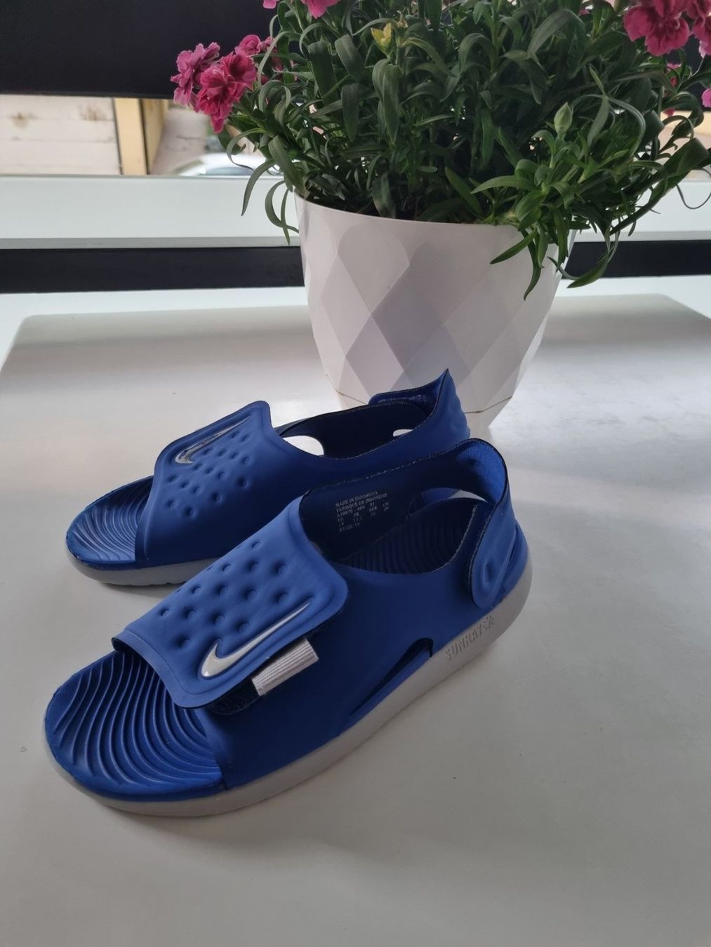Nike Scarpe da uomo: *NIKE*Kinder Sandalen Gr. 32 – Usato da Bronschhofen venduto da David80
