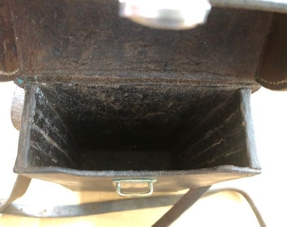 Schweizer Armee Borse: Militärisch Ledertasche mit Ledertragband – Usato da Steinmaur venduto da Hummer77 6