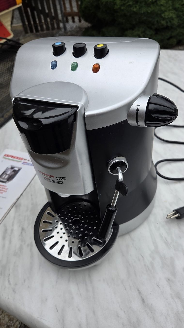 Macchine per caffè & Macchine per espresso: Kaffee Kapselmaschine – Usato da Hedingen venduto da pau_7sw9 1