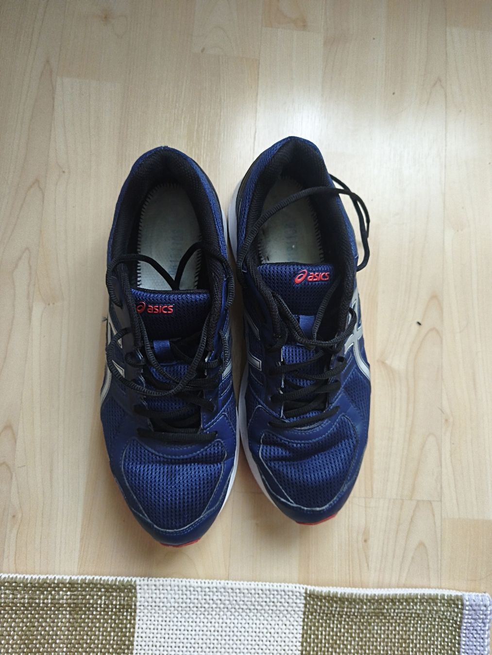 Asics Scarpe da uomo: asics Herren Sportschuhe / 44 – Usato da Luzern venduto da kornerlu 1