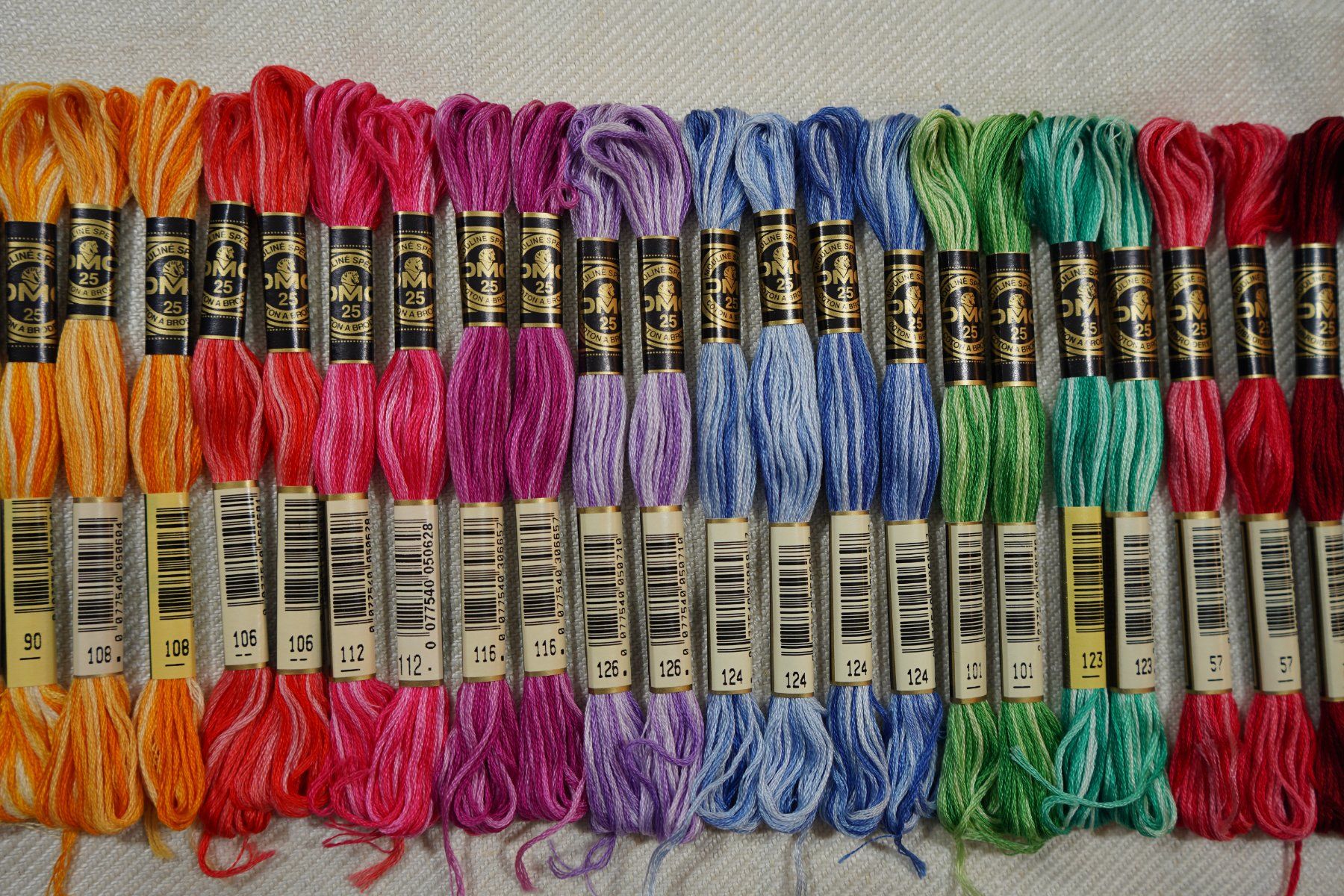 Cordicelle & Fili: 30 DMC Mouliné Spécial Multicolor Art 117 - LOSB9 – Nuovo e nell'imballaggio originale da Mels venduto da DACRI 2