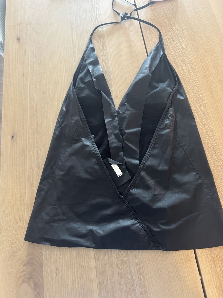 Top: UTZON Top schwarz, Grösse 34 – Nuovo (secondo la descrizione) da zürich venduto da dalia06 1