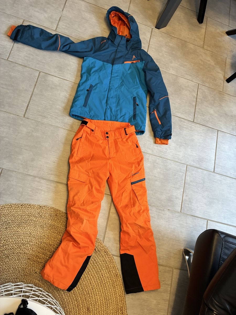 Albright Anzüge: Ensemble de ski albright 152-164 – Gebraucht aus Orvin von loulax01 1