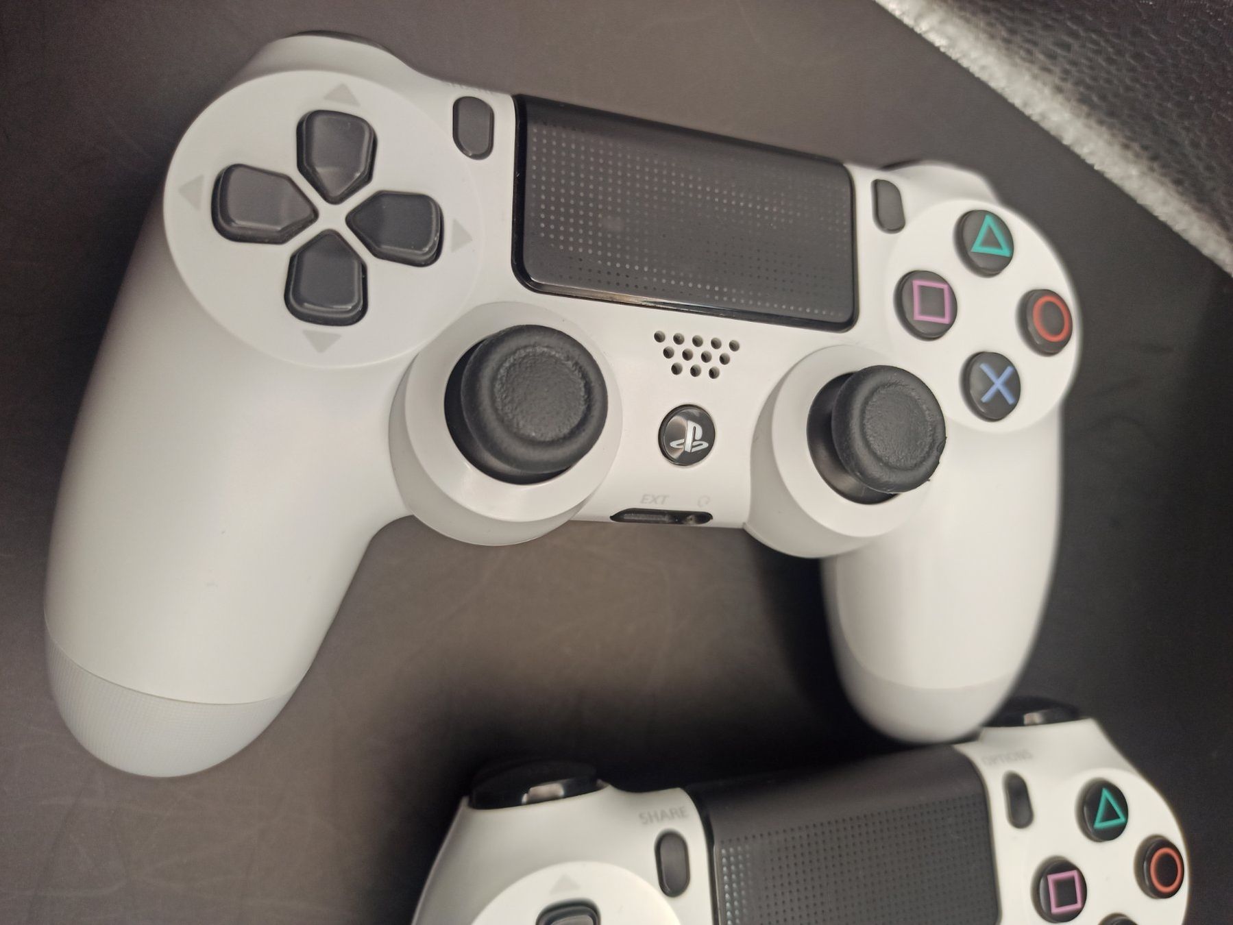 Controller: 2 x Original Controller Sony PS4 Wireless DualShock 4 WEISS – Gebraucht aus Oberweningen von mar_87mx 5