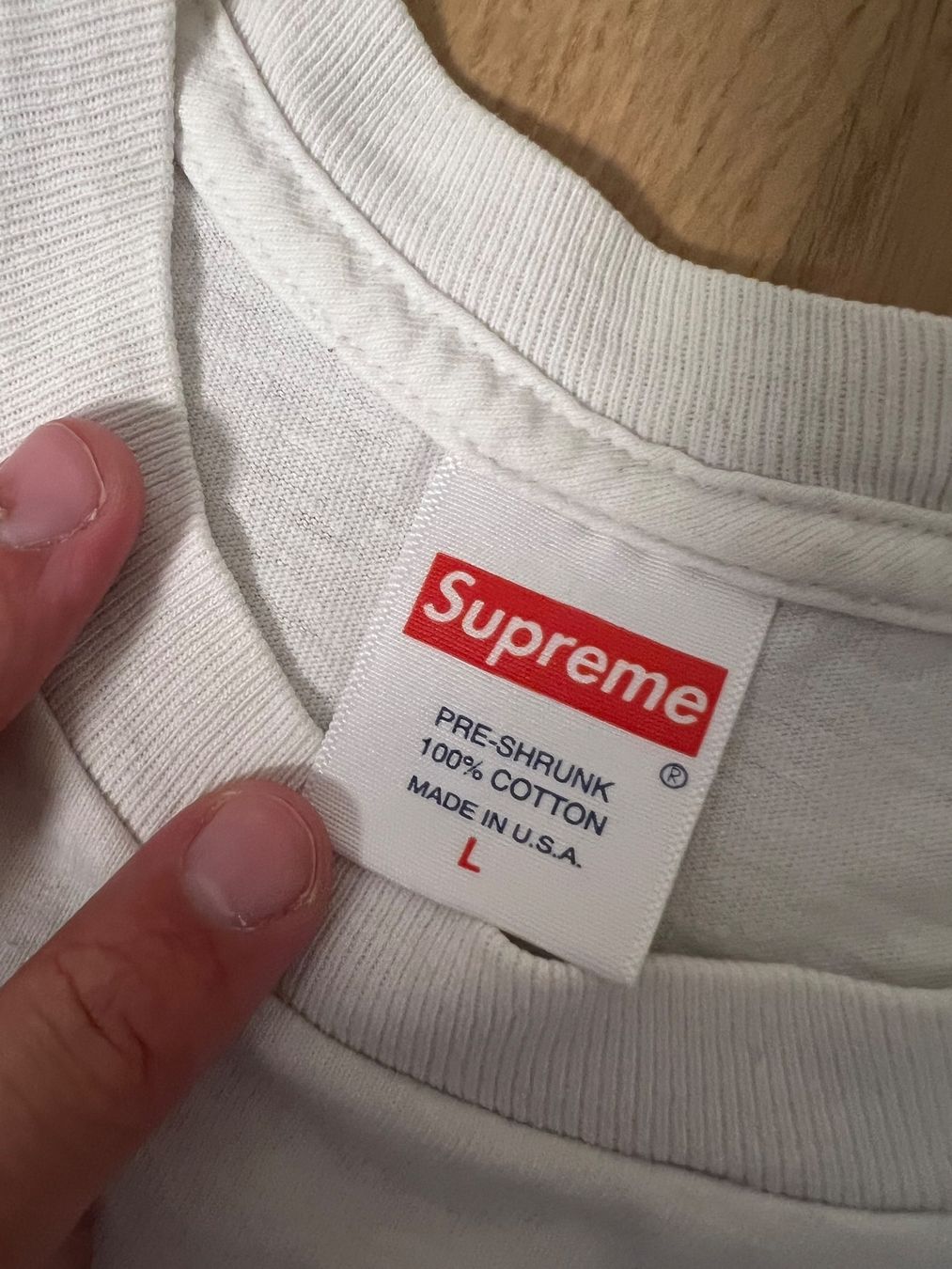Supreme T-shirt: Supreme T-Shirt – Usato da Niederlenz venduto da Nicolas37 4