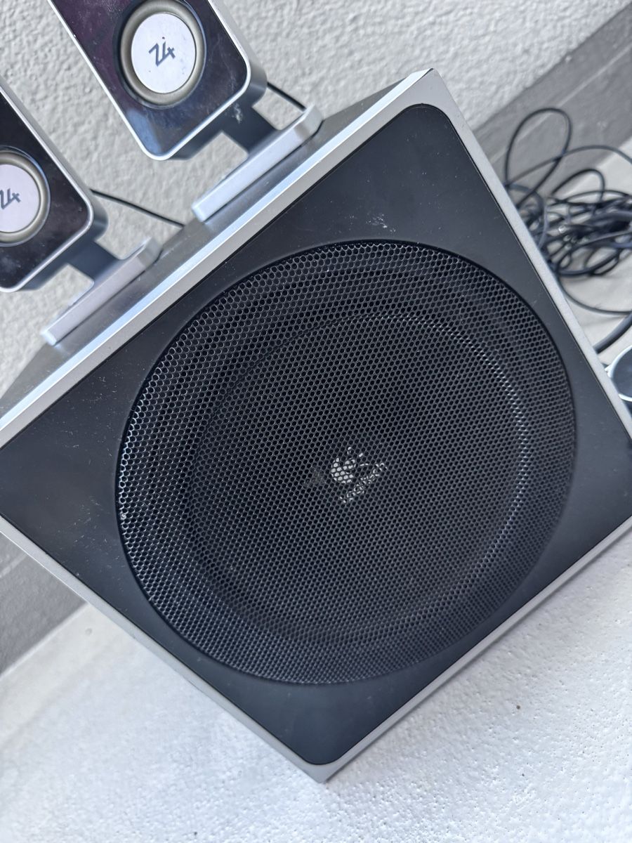 Logitech Casse acustiche: Logitech Z-4 2.1 PC-Lautsprechersystem mit Subwoofer  – Usato da Emmenbrücke venduto da Salamanter63 2