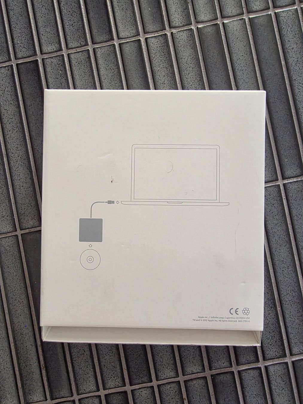 Apple Lettore multimediale & Streamer: Apple USB SuperDrive wie neu CD/DVD – Usato da Biberist venduto da Volo28 4