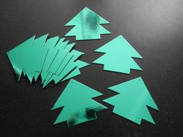 Basteln: 10x stilisierter Tannenbaum grün 10x aus Karton NEU