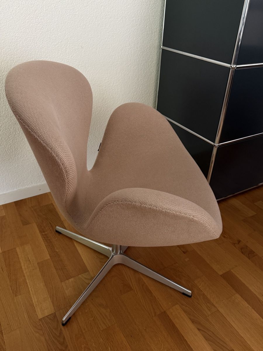Fritz Hansen Poltrone: Swan Chair Fritz Hansen – Nuovo (secondo la descrizione) da Zuchwil venduto da GiggaOffice