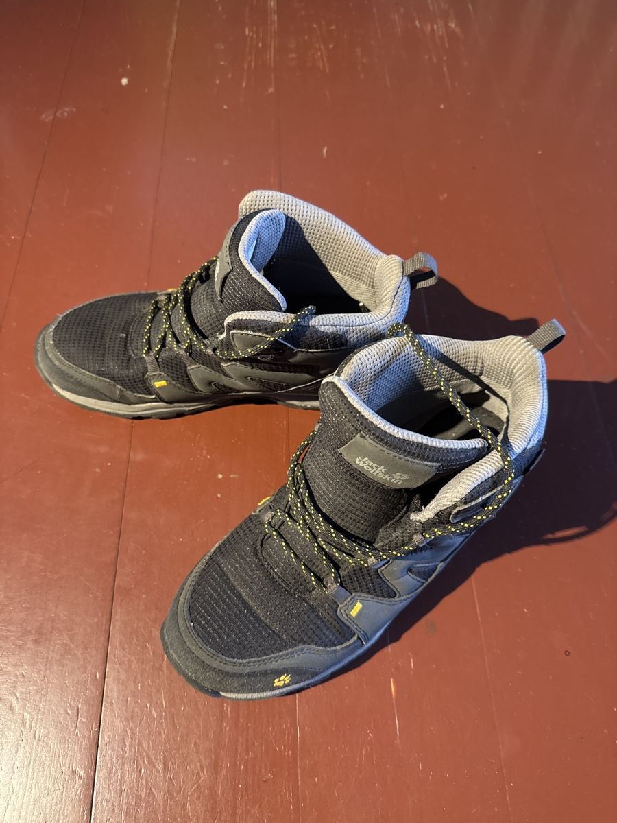 Jack Wolfskin Scarpe per ragazzi: Wanderschuhe Jack Wolfskin 37 – Usato da Zürich venduto da profumo