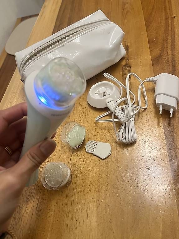 Sonstiges für Haushalt & Wohnen: Remington Facial Cleaning Brush – Gebraucht aus Zürich von mxcs 2