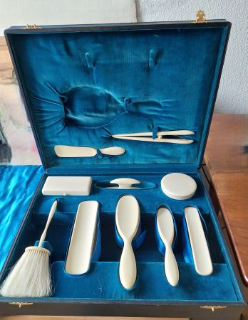 Reise-Toiletten-Koffer-Set, um 1920/30er