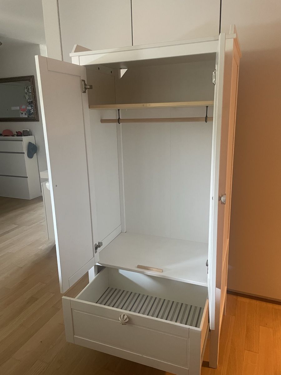 Armadi: Kleiderschrank  – Usato da Adlikon b.Regensdf venduto da tibabe 1