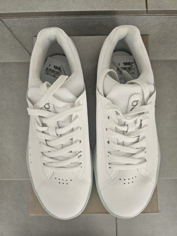On Scarpe da donna: On The Roger Advantage Damen Sneaker Gr. 38 Neu ungetragen – Nuovo e nell'imballaggio originale da Brittnau venduto da Lexmark77 3
