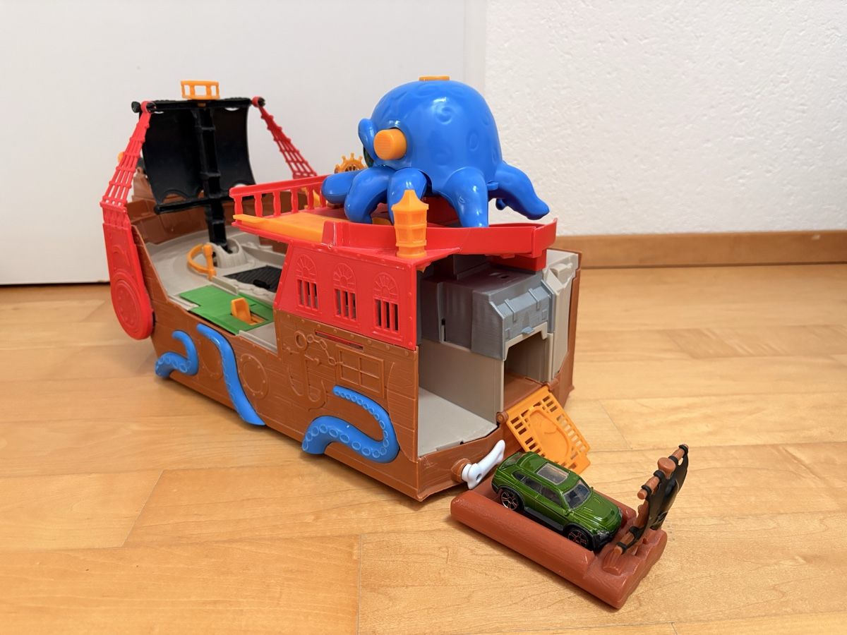 Dickie Toys Spielzeuge: Dickies Piratenschiff – Gebraucht aus Bäretswil von cle_dvb2 2