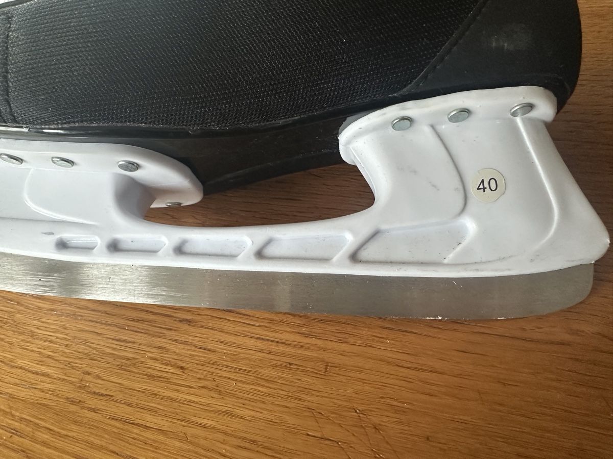 Decathlon Pattini da ghiaccio: Schlittschuhe oroks – Usato da Gelterkinden venduto da Aischas 4