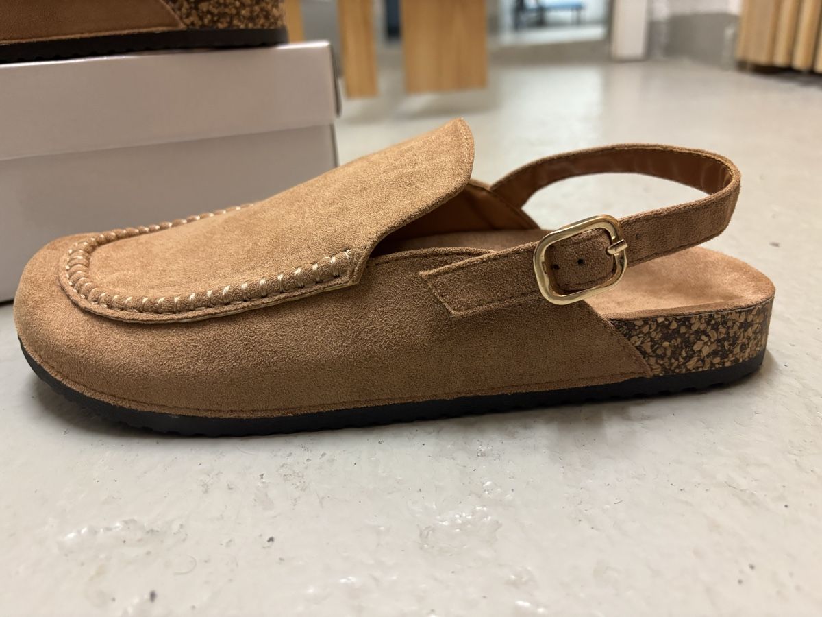 Scarpe da donna: Comfy Brown Mules, Adjustable Strap - Size 40 – Nuovo (secondo la descrizione) da Glattbrugg venduto da kyz_vasiliki