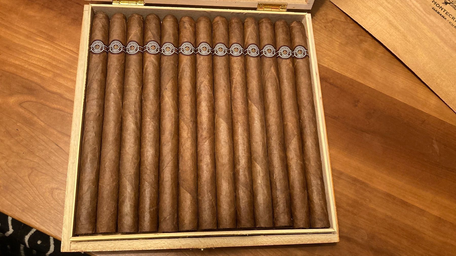 Montecristo Sigari: Montecristo “A“ – Nuovo e nell'imballaggio originale da Teufen AR venduto da Partagas69