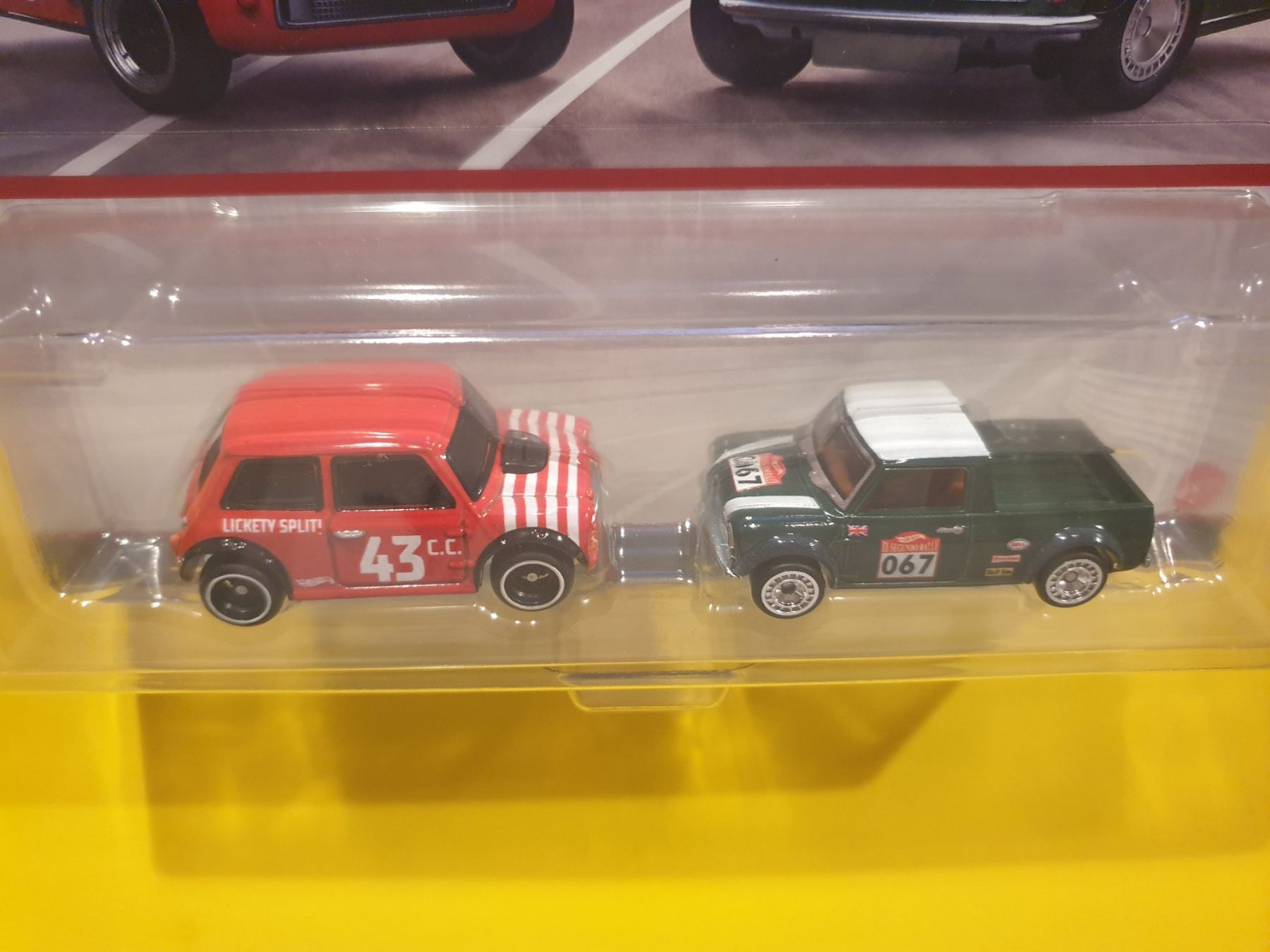 Hot Wheels Modellini d'auto: Hot Wheels 2er Pack MORRIS MINI / '67 AUSTIN MINI PICKUP – Nuovo e nell'imballaggio originale da Oftringen venduto da Rotor 4