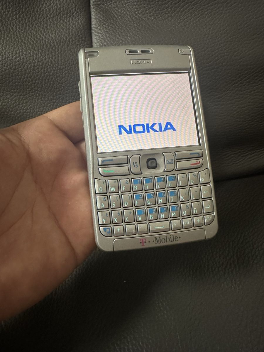 Nokia Telefoni cellulari / Smartphones: Nokia e Series Business Handy – Difettoso da Heerbrugg venduto da Amazon38 2
