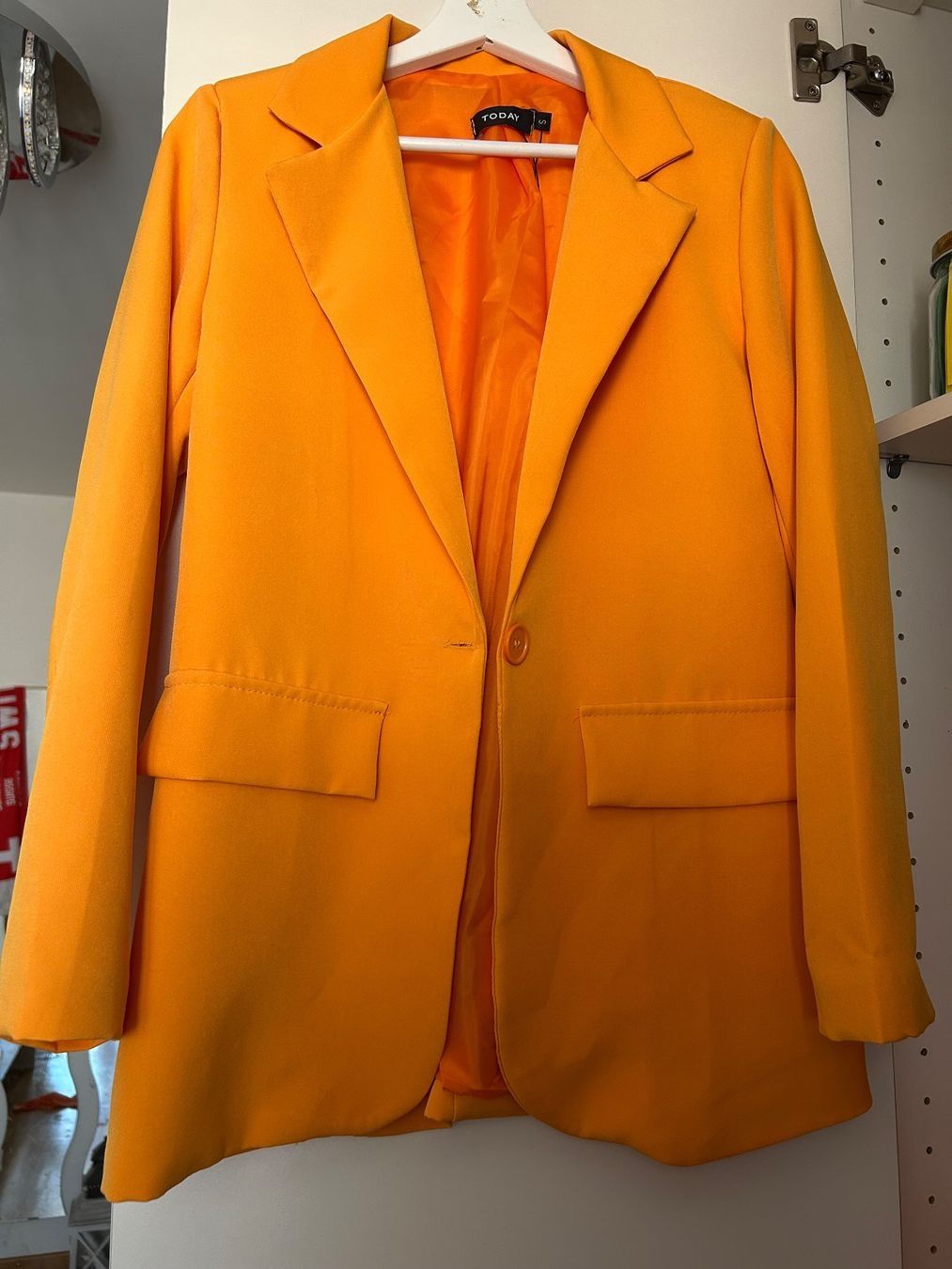Giacche: Orange Blazer – Usato da Zürich venduto da ari_pk96
