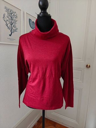 Pull à col roulé rouge en cashmere et soie