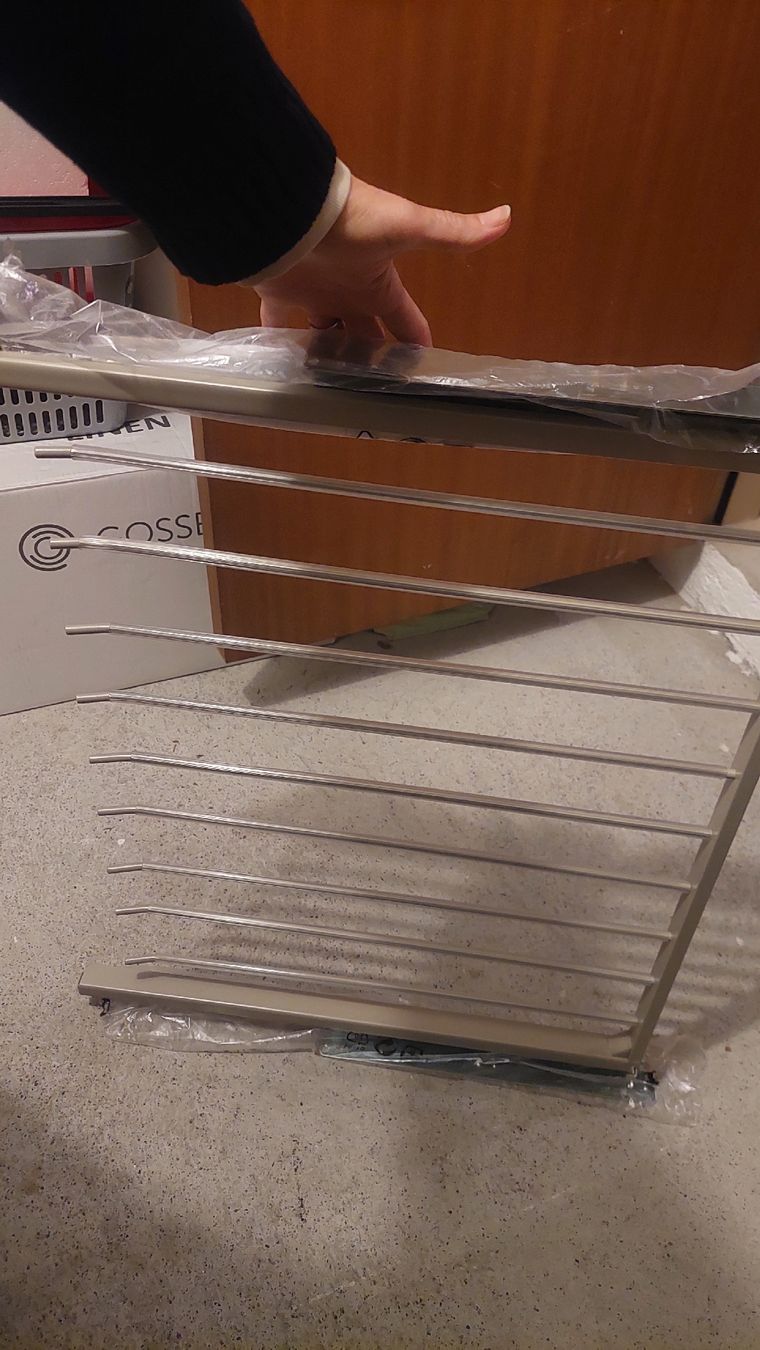Ikea Appendiabiti: IKEA KOMPLEMENT Hosenaufhängung. NEU – Nuovo e nell'imballaggio originale da Basel venduto da O-MEGA
